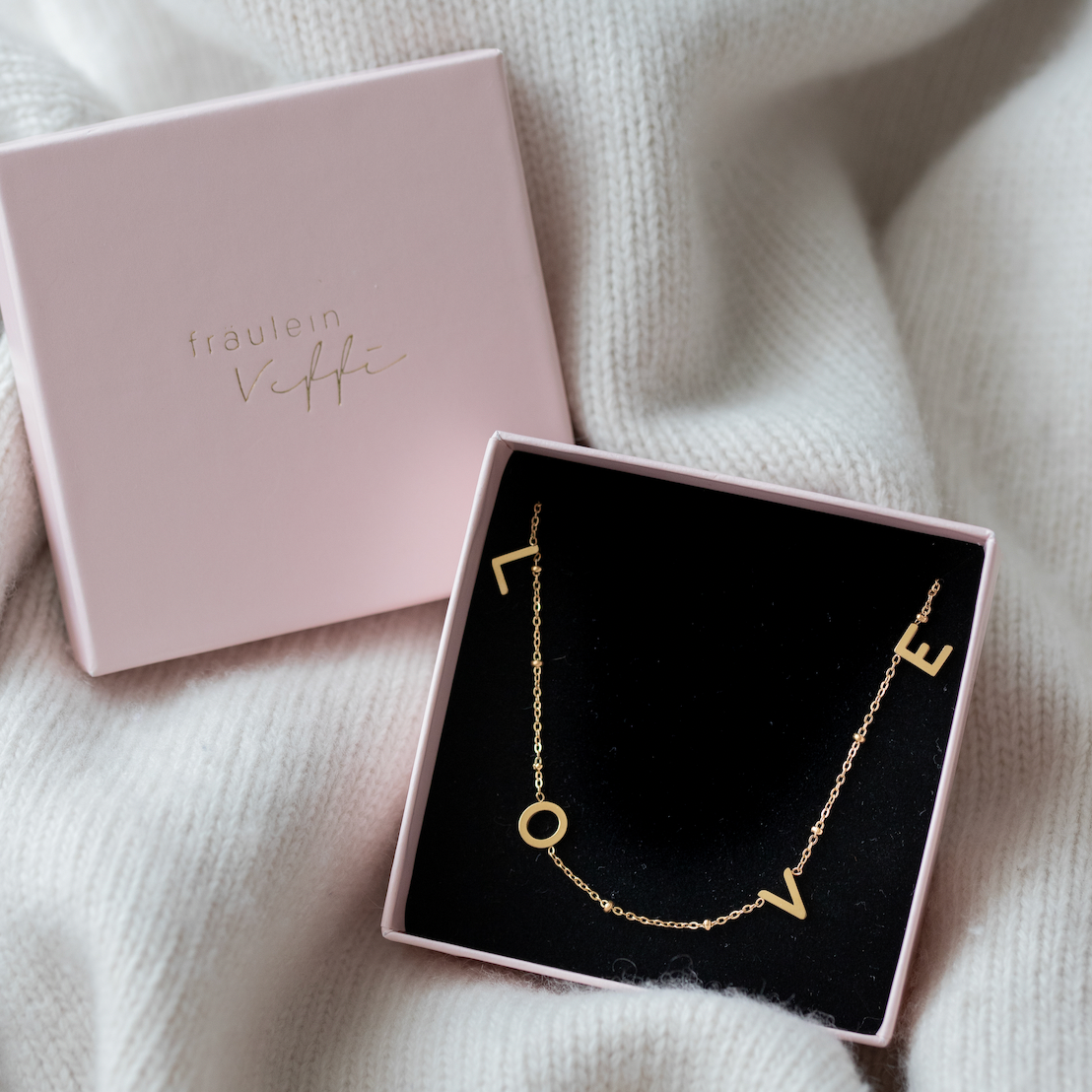 LOVE – Kugel-Halskette