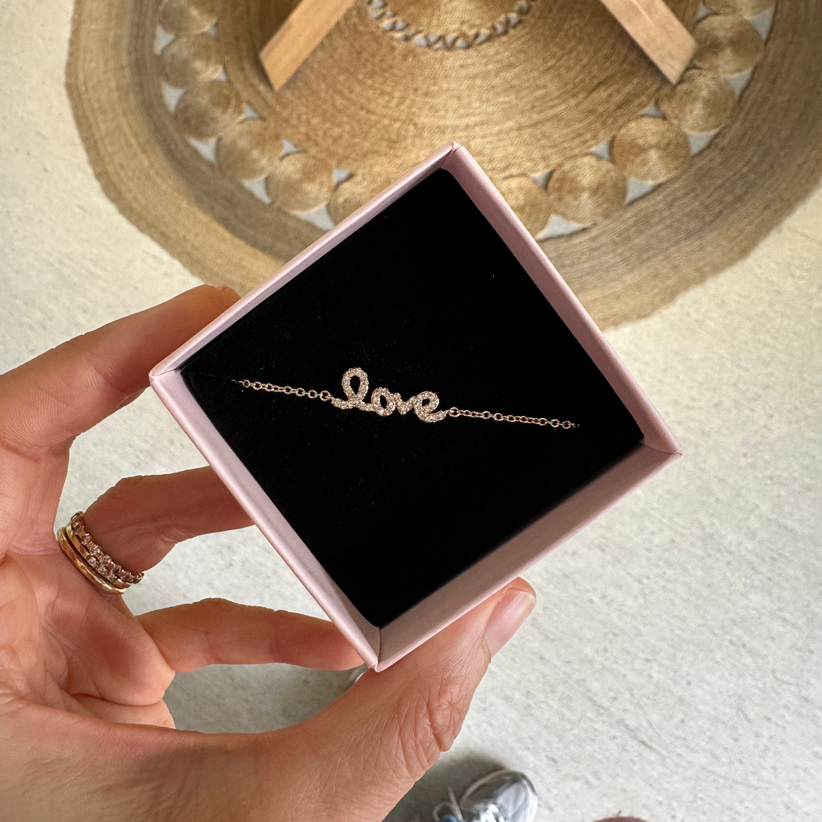 Love - Armband mit Zirkonia Steinen