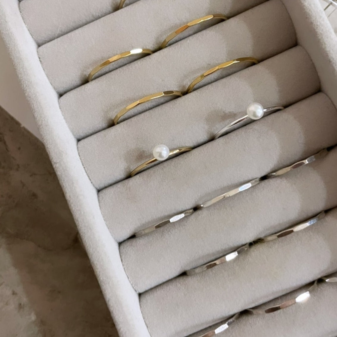 Coco - zarter Ring mit echter Süßwasserperle