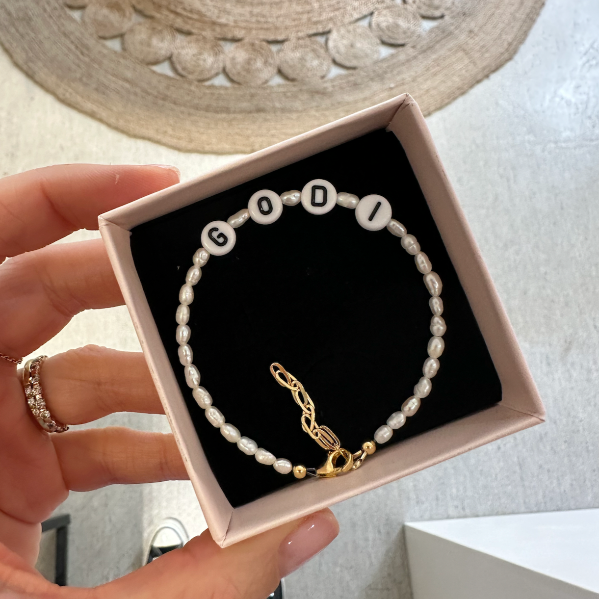 Love - Süßwasserperlen-Armband