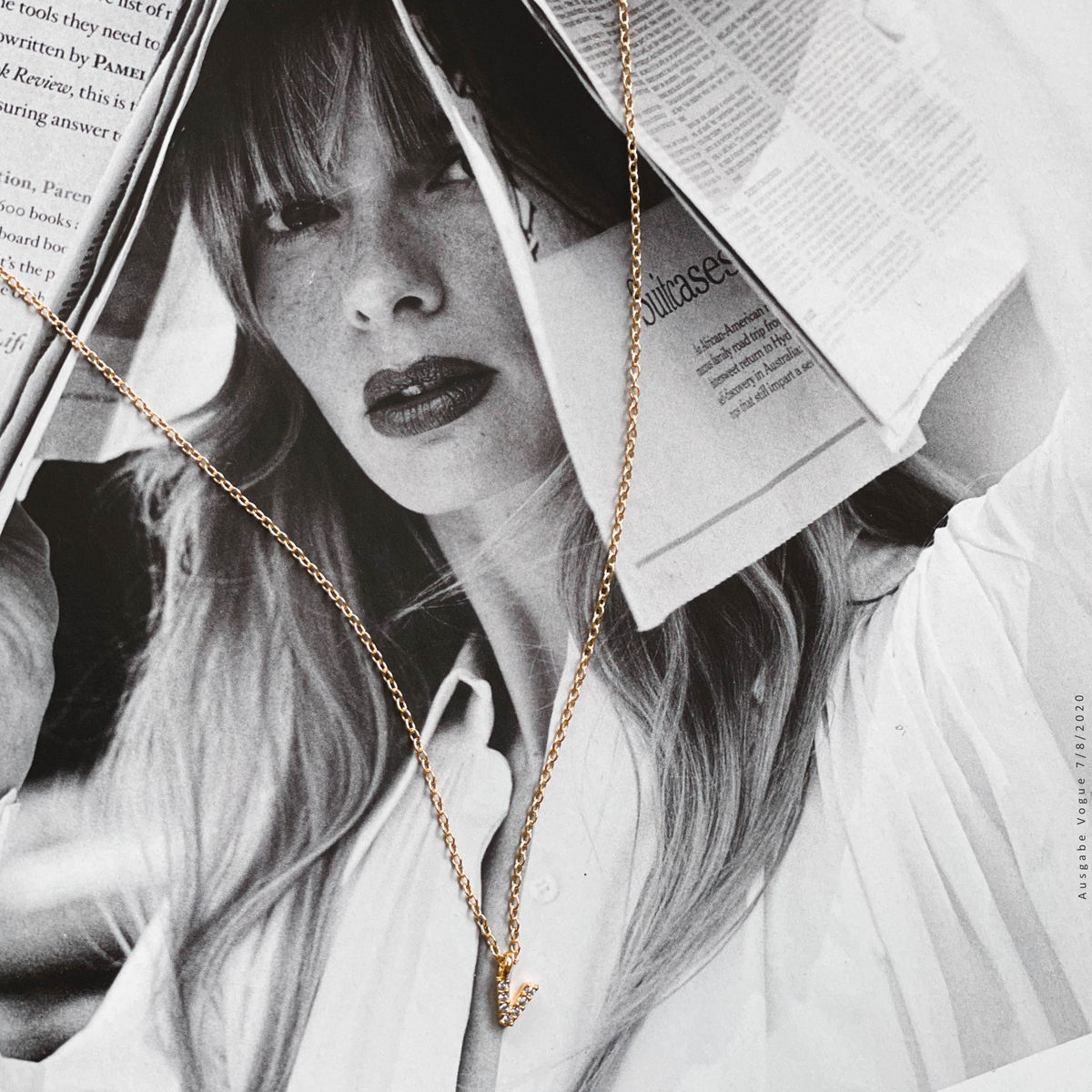 YOU - Letter Halskette mit Zirkonia Steinchen