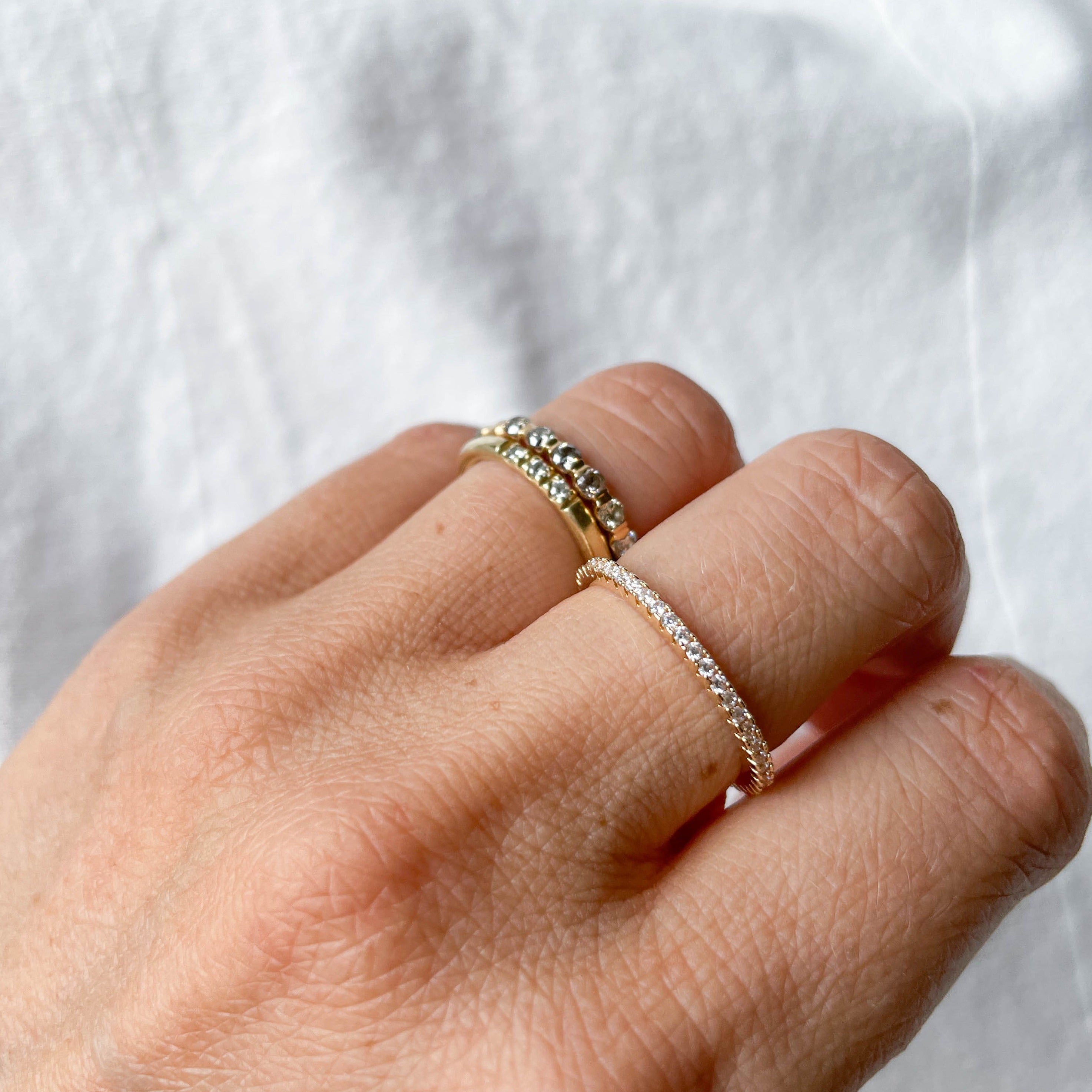 Memory - zarter Ring mit endlosen Zirkoniasteinen