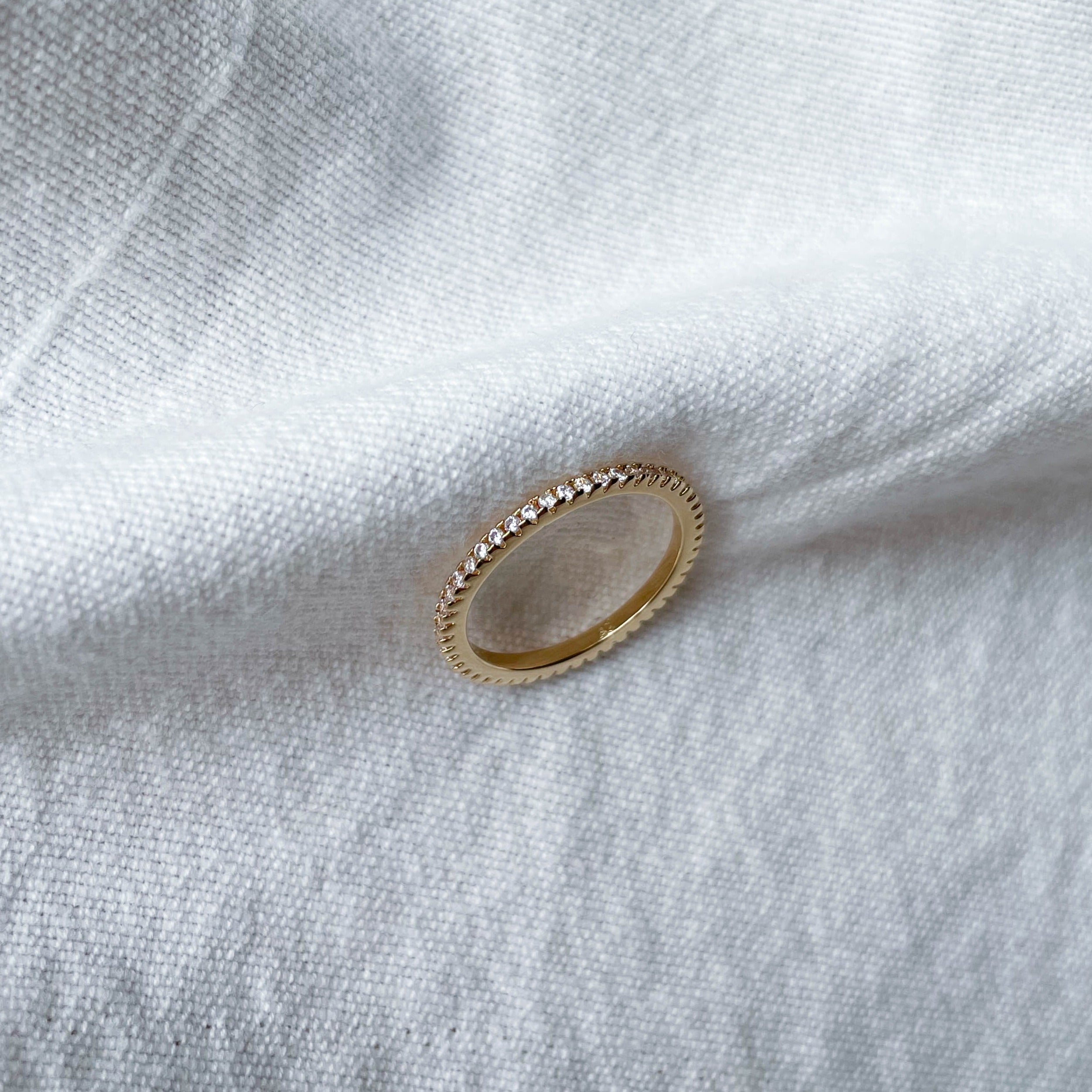 Memory - zarter Ring mit endlosen Zirkoniasteinen