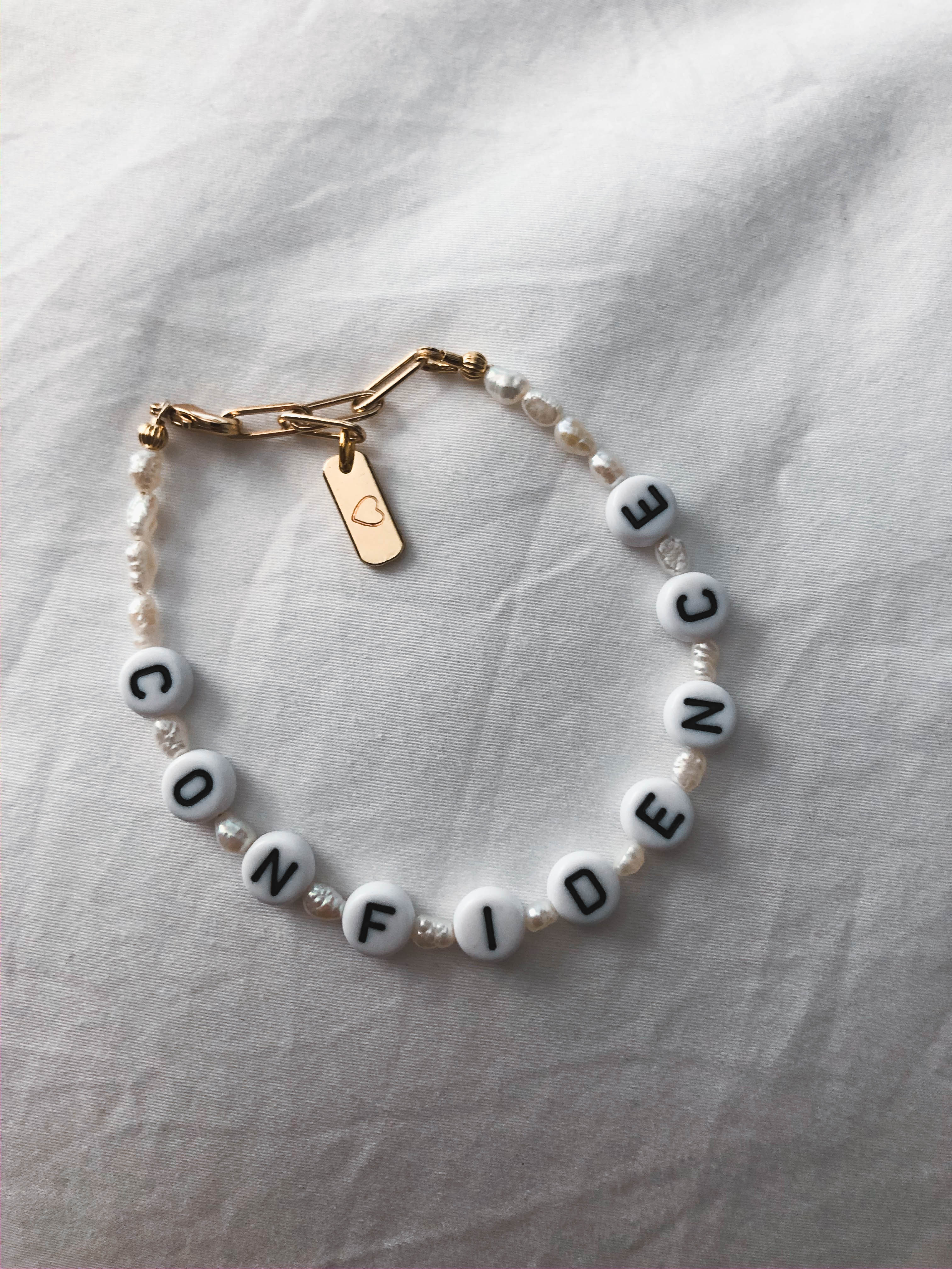 Hope - Süßwasserperlen-Armband