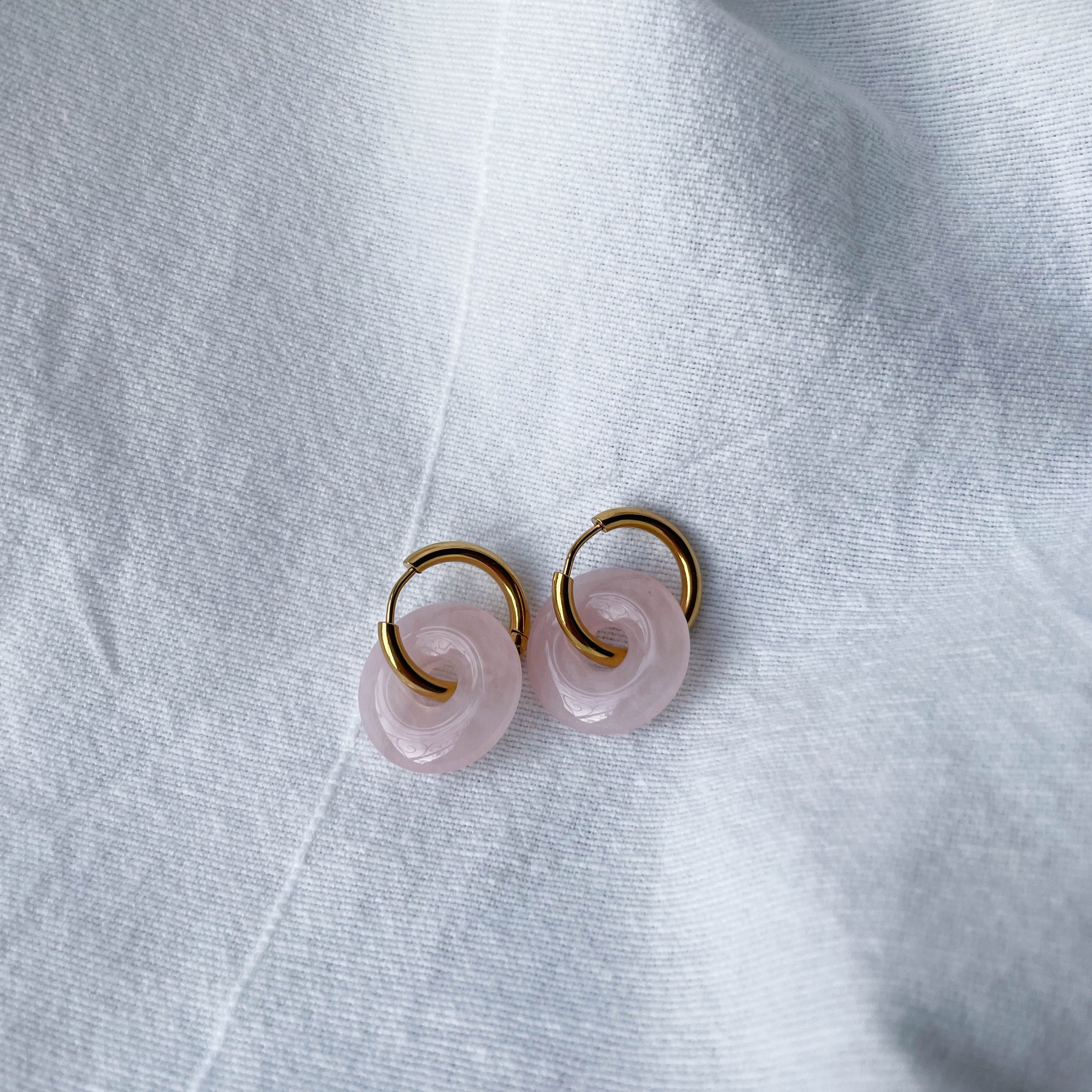 Aurea – Creolen mit Edelstein-Donuts