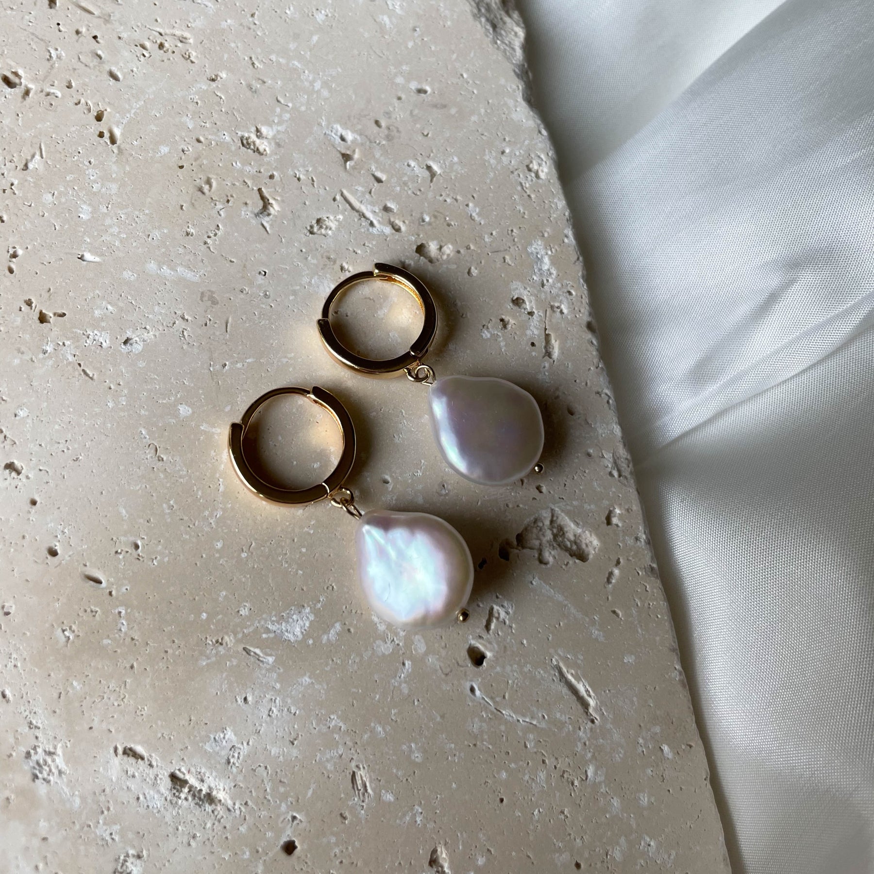 Sissi - Süßwasserperlen Creolen (925 Sterling Silber, 18k vergoldet)