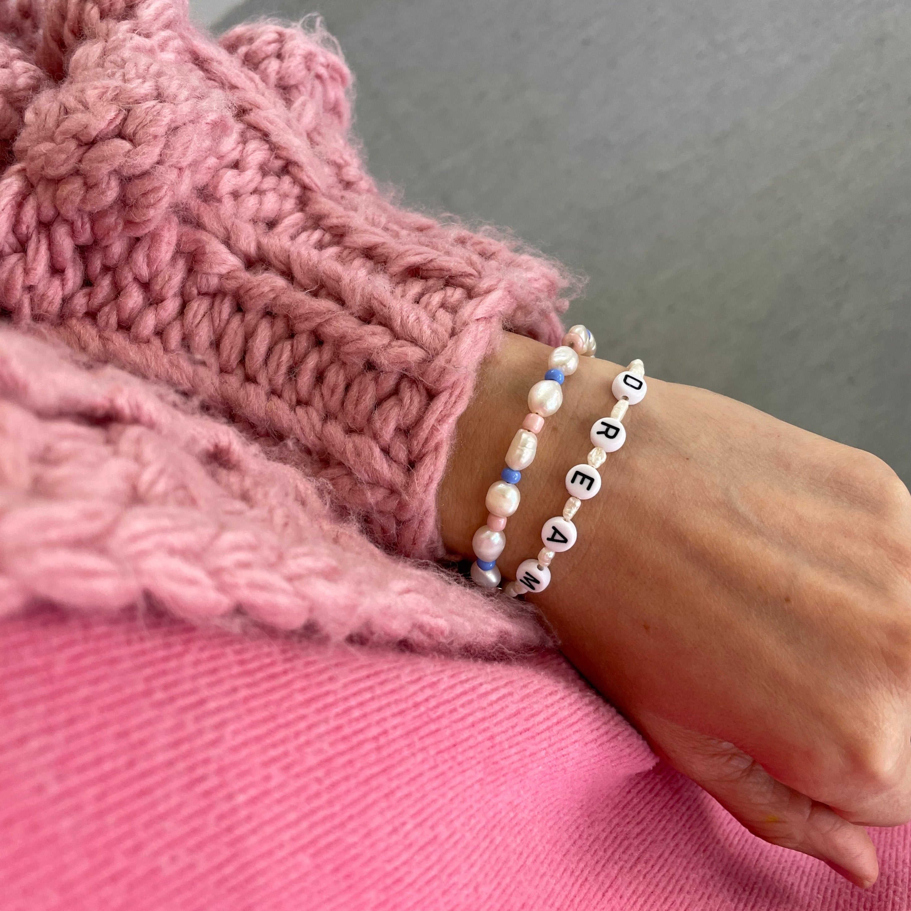 Love - Süßwasserperlen-Armband