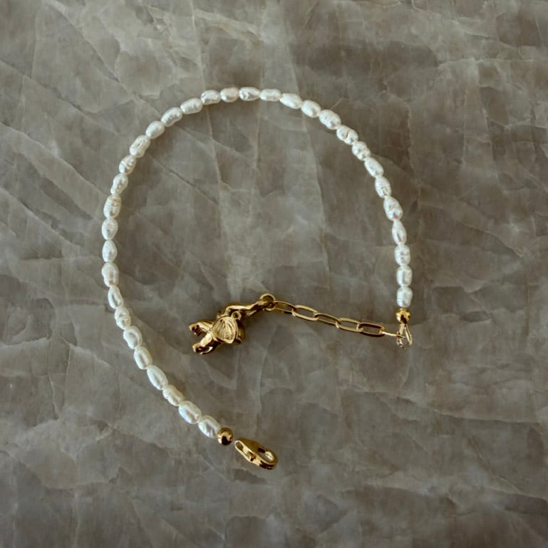 Lucky Elephant - Reines Süßwasserperlen-Armband mit Elefant-Anhänger