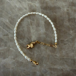 Lucky Elephant - Reines Süßwasserperlen-Armband mit Elefant-Anhänger