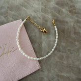 Lucky Elephant - Reines Süßwasserperlen-Armband mit Elefant-Anhänger