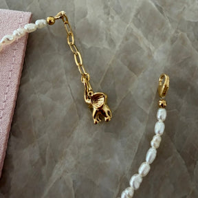 Lucky Elephant - Reines Süßwasserperlen-Armband mit Elefant-Anhänger