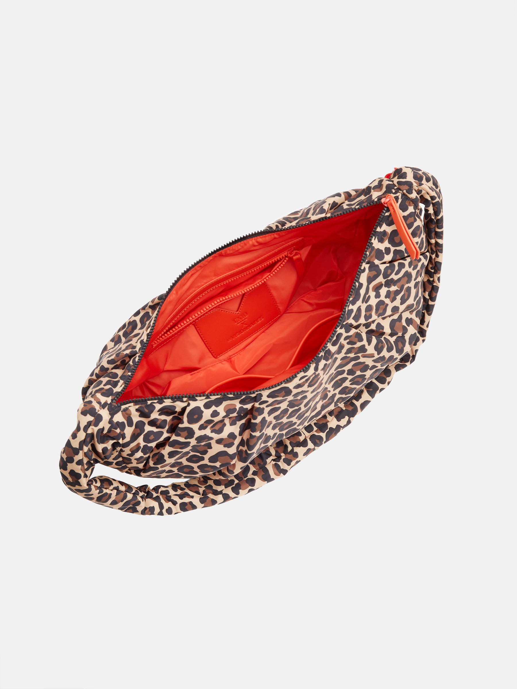 Leo Puffer Croissant Bag – UNIO Hamburg
