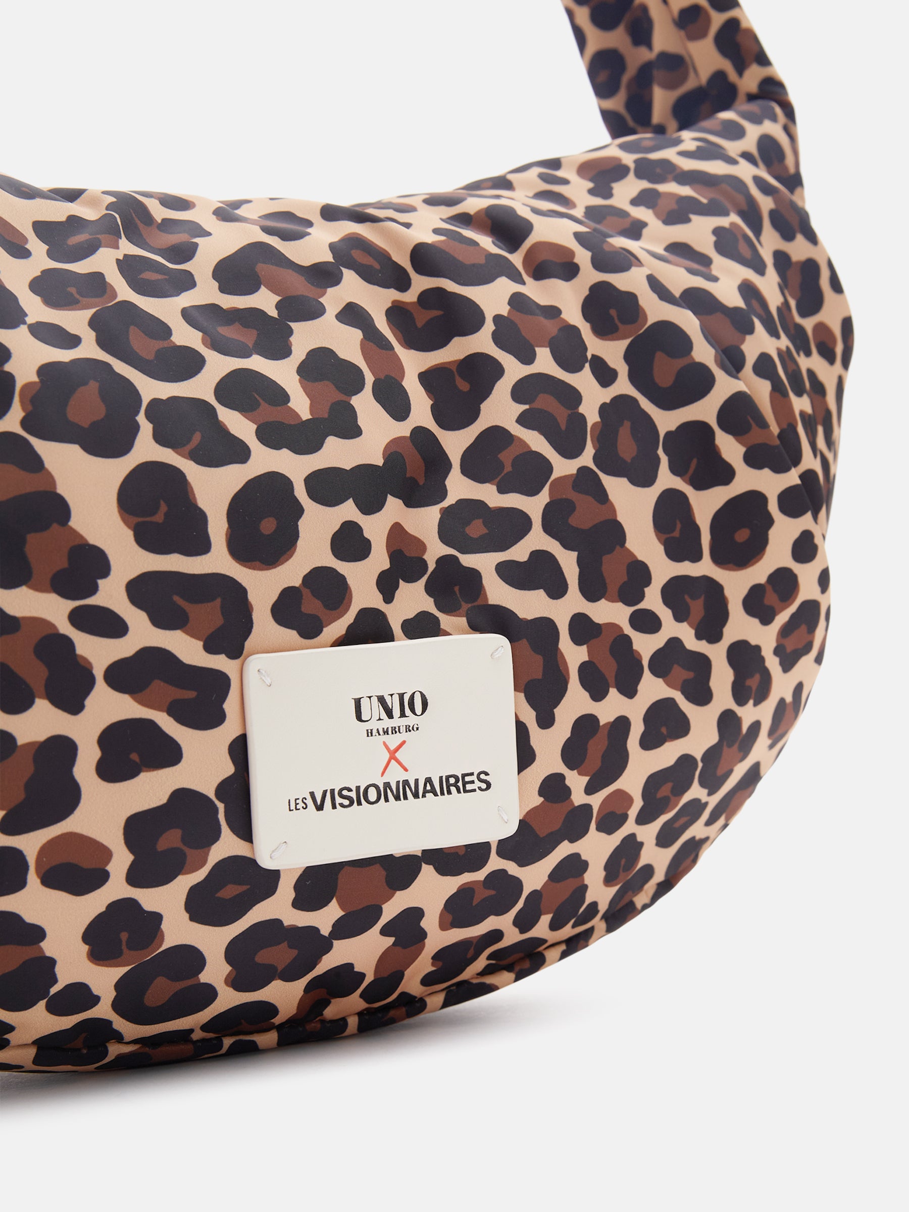 Leo Puffer Croissant Bag – UNIO Hamburg