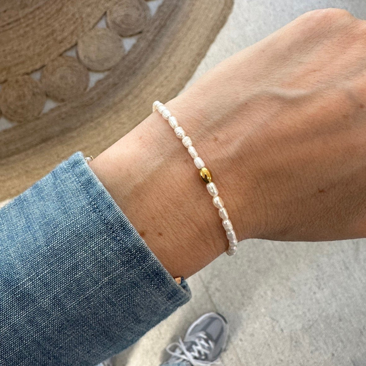 Carla - Reines Süßwasserperlen-Armband mit Gold- oder Silberperle
