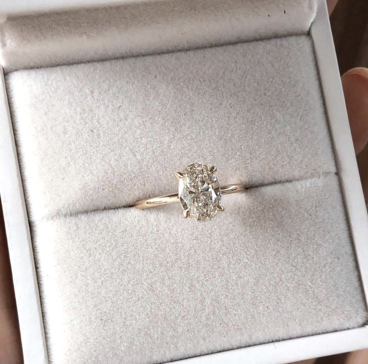 Oval Cut Solitär Diamant Ring (Labgrown Diamond) - 750er Gold