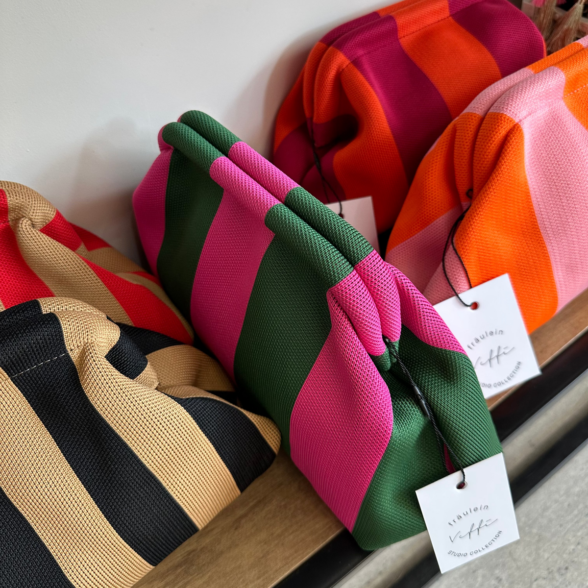 Clutch Stripes – VORBESTELLUNG