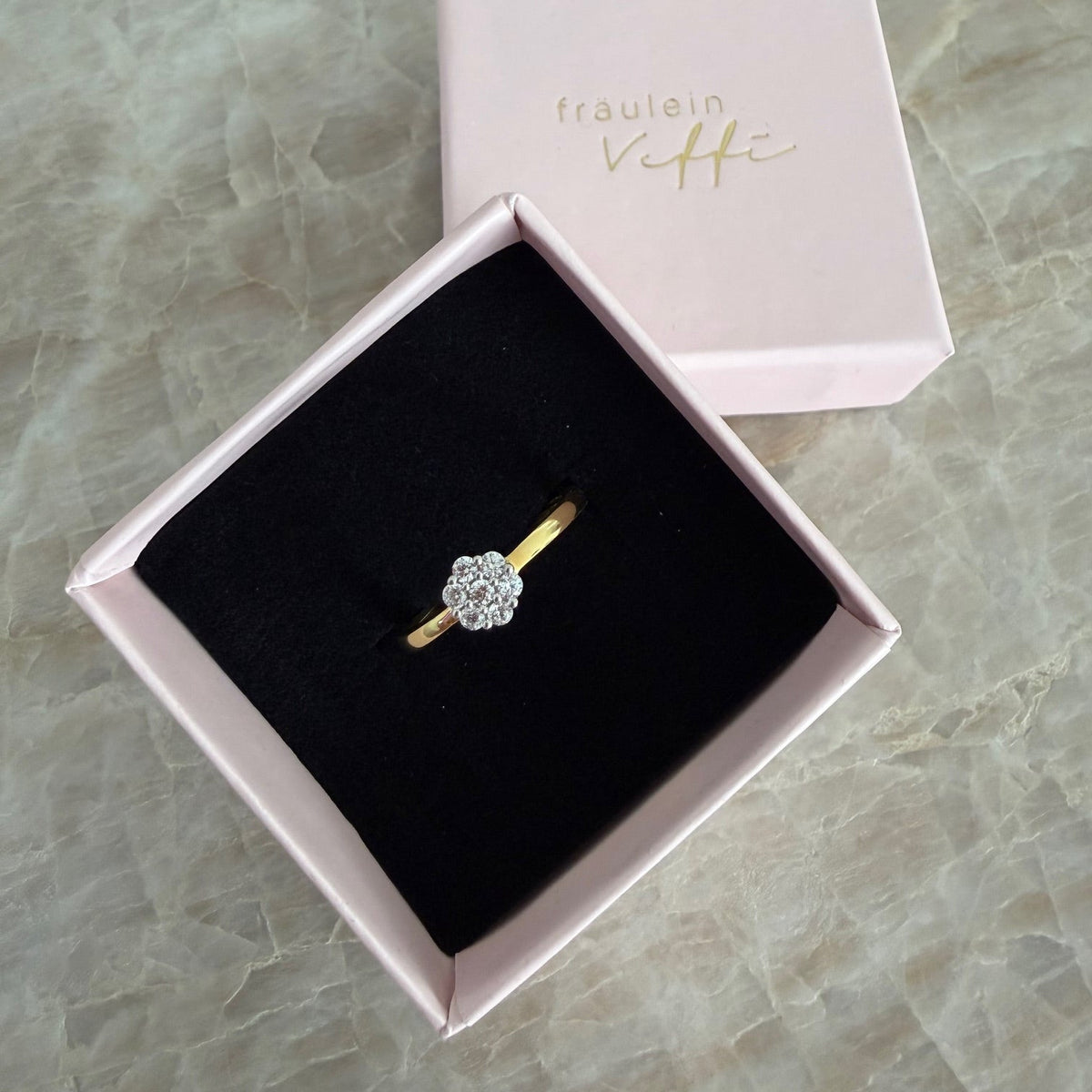 Louise Ring – Gold Vermeil Ring mit Zirkonia Steinchen