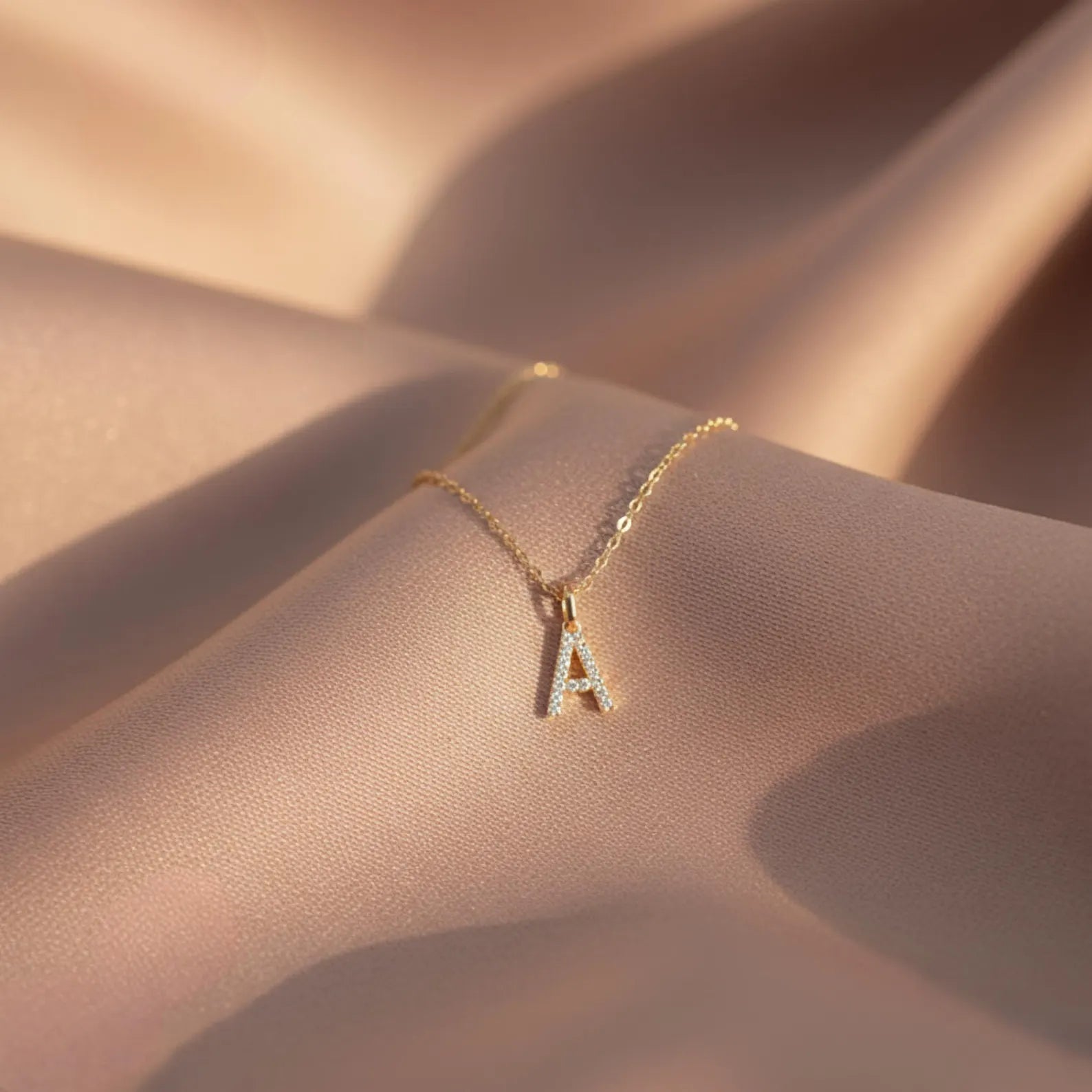 YOU - Gold Vermeil Letter Halskette mit Zirkonia Steinchen