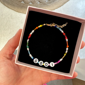 Buntes Süßwasserperlen-Armband mit Message