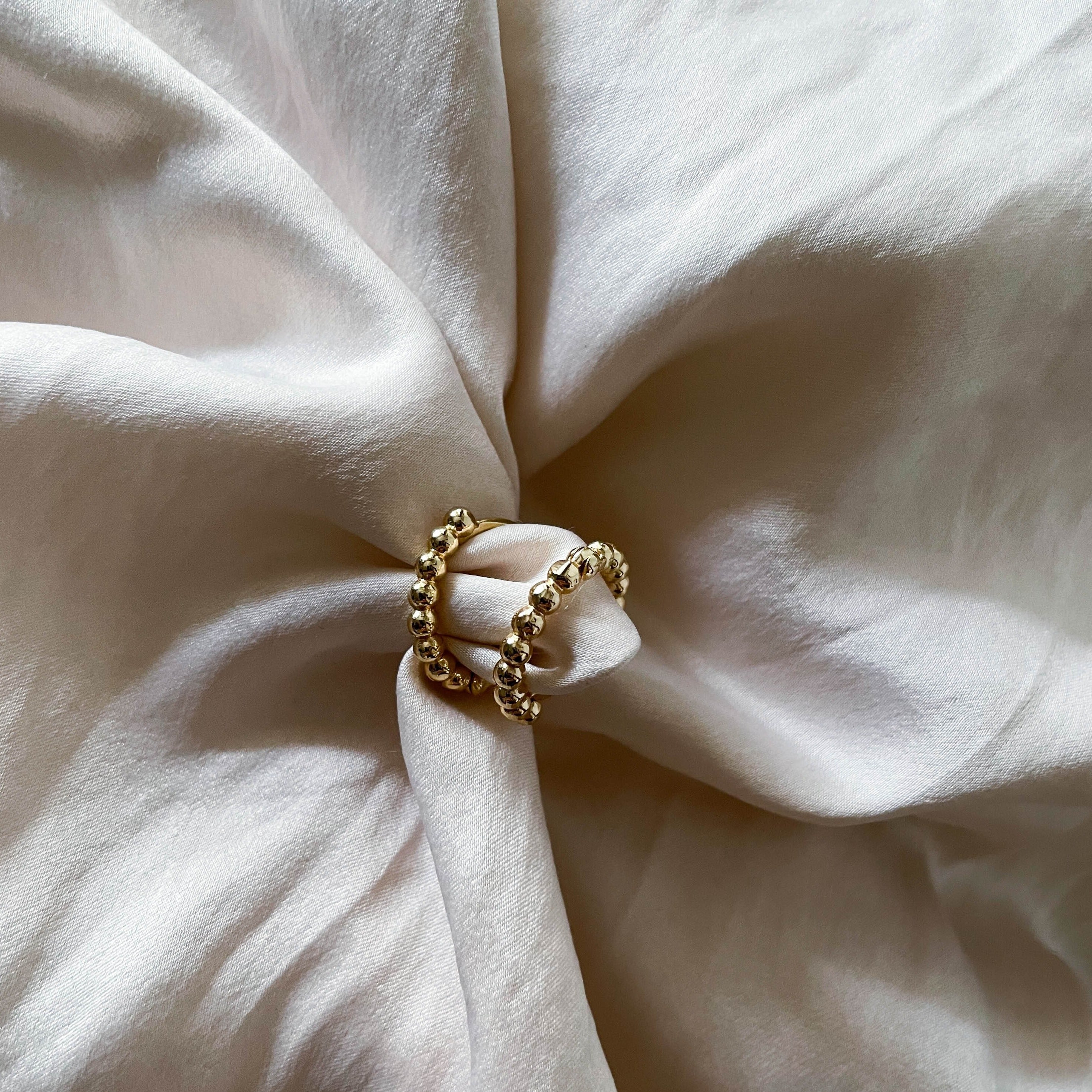 Lala - kleine Dot-Creolen 18 k Gold mikron plated