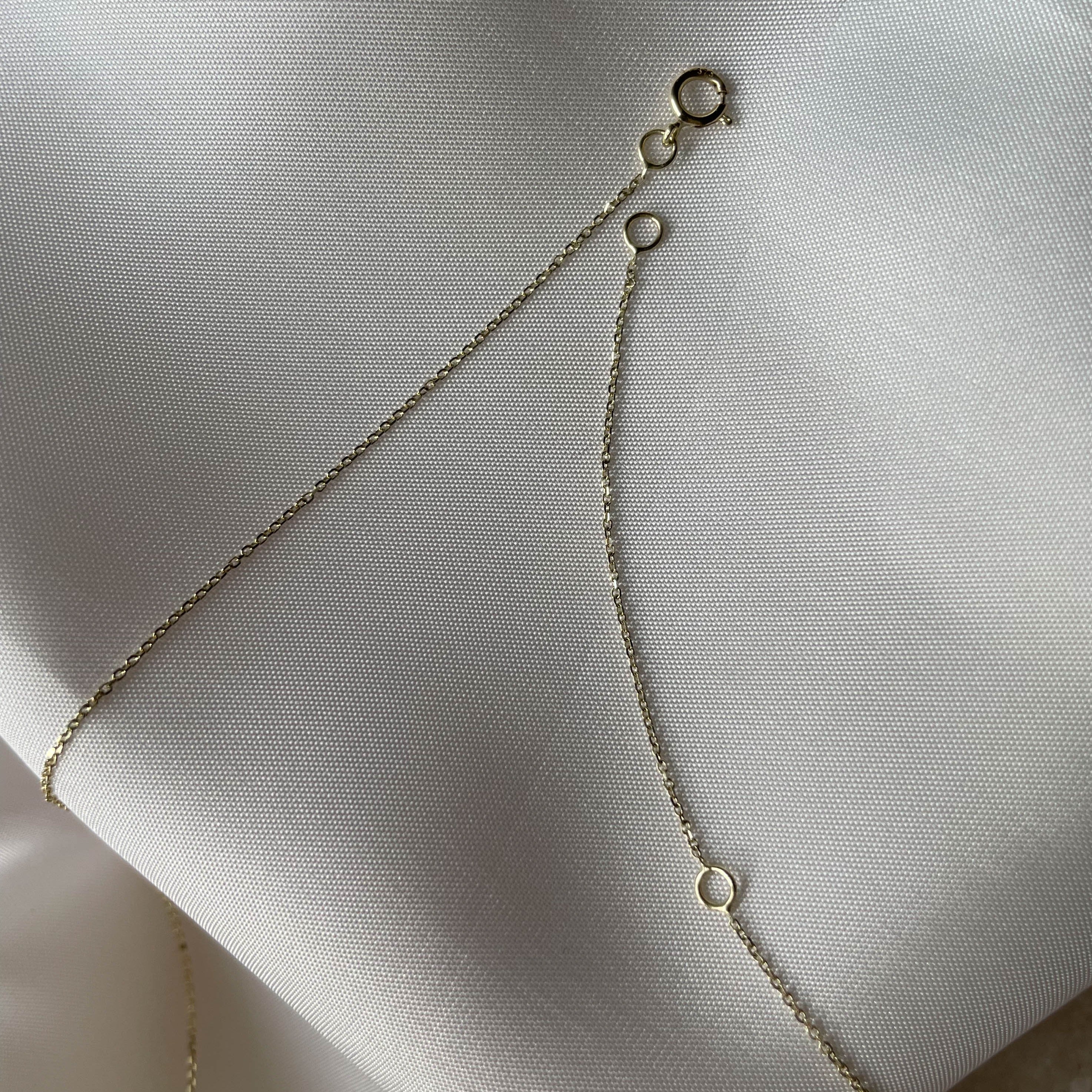 YOU – zarte Echtgold-Buchstaben-Halskette
