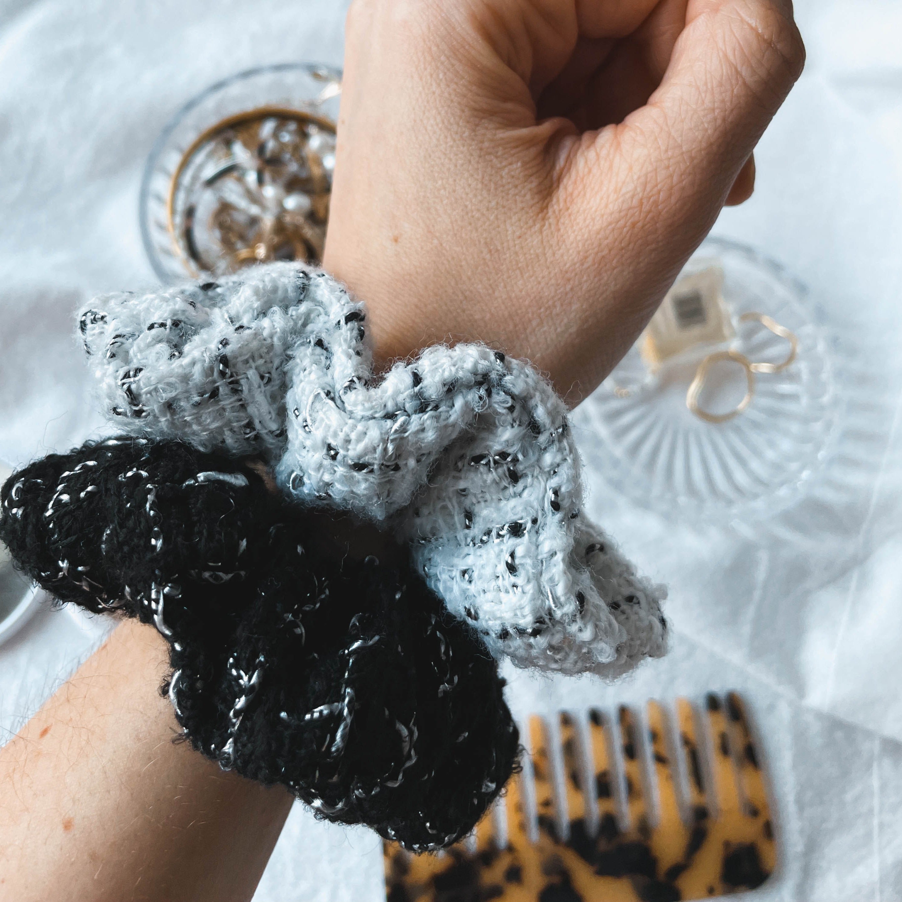 Tweed Scrunchie - Haarband (einzeln oder 2er Set)