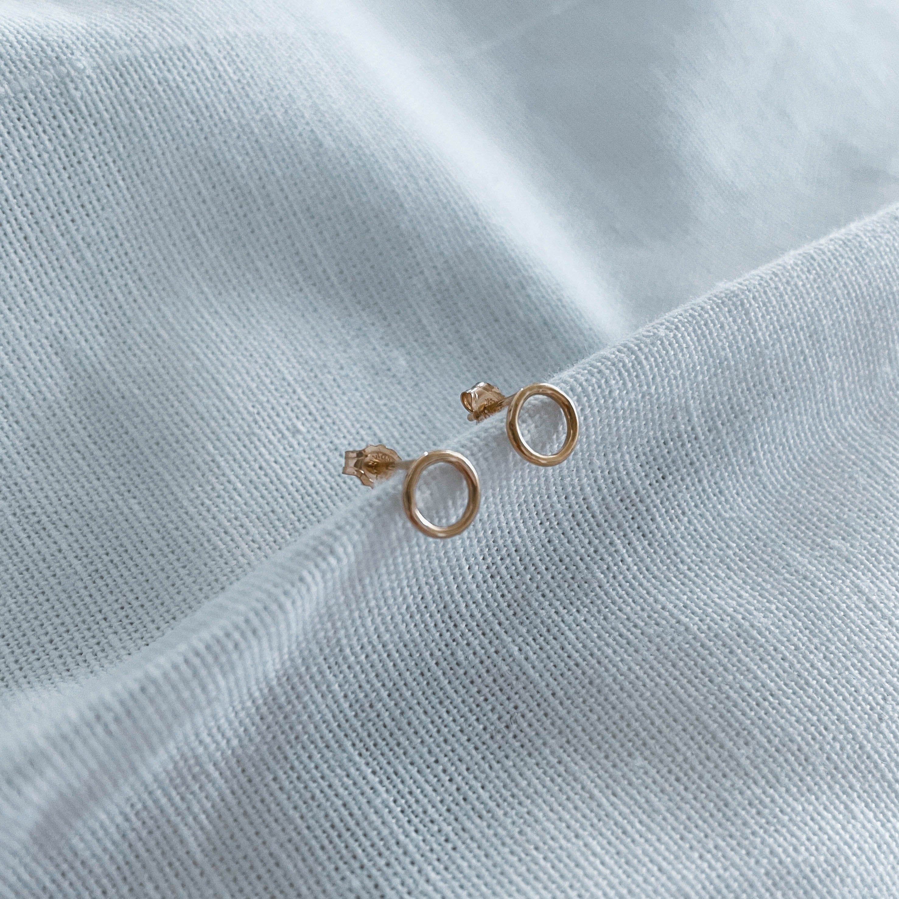 Endless - Gold filled Ohrstecker Kreis (oder 925 Sterling Silber)