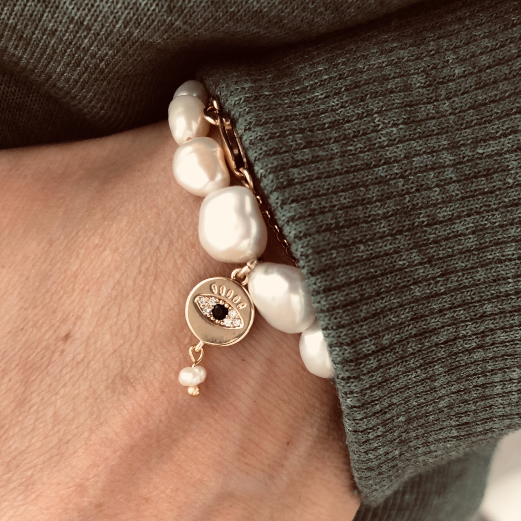 Mina - Süßwasser-Perlen-Armband